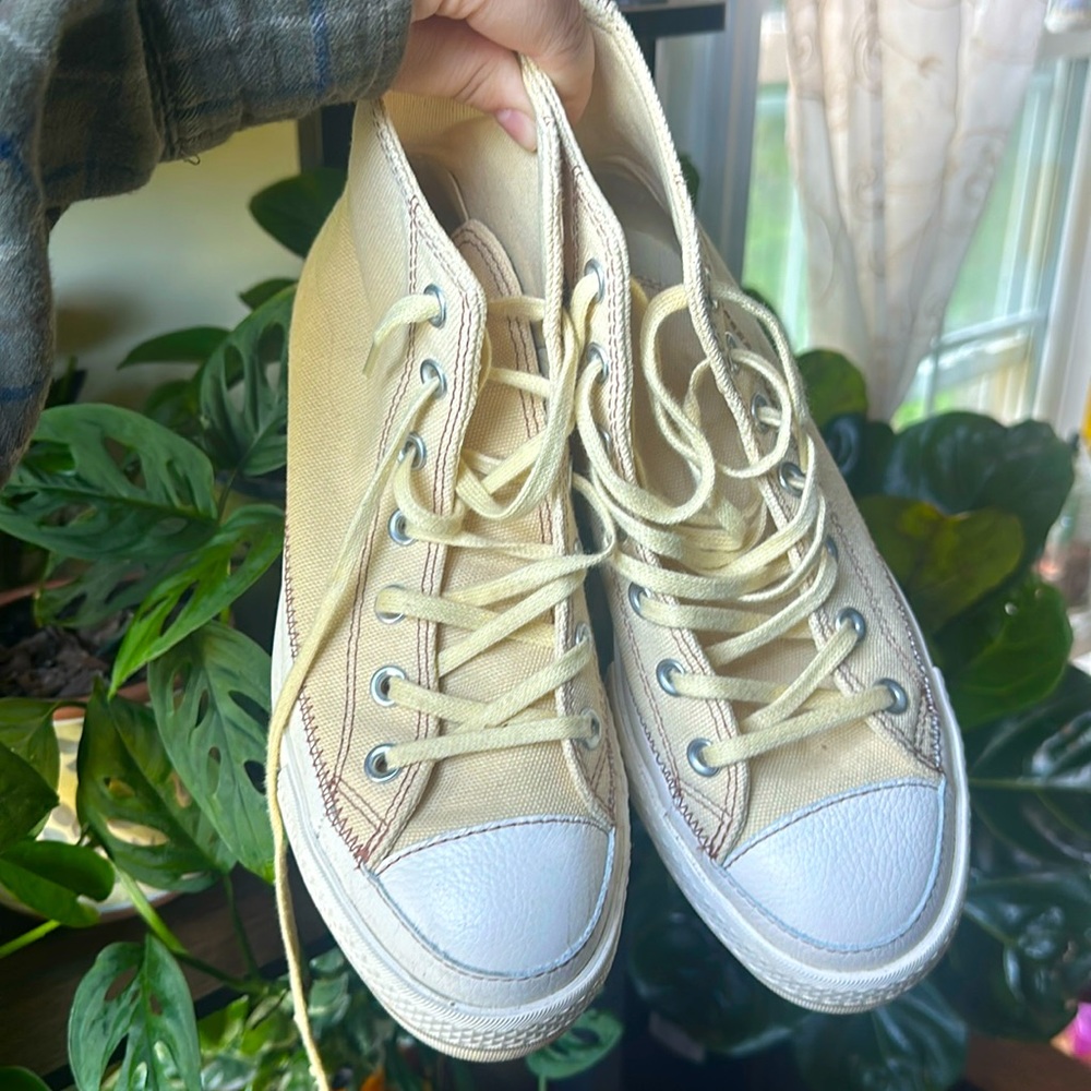 Cream Platform Converse